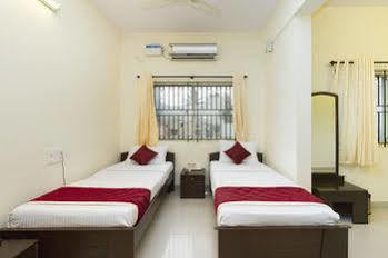 Super Oyo Capital O Premium Hotel Victoria Heights Near Sri Someshwara Swami Temple Bengalúr Exteriér fotografie